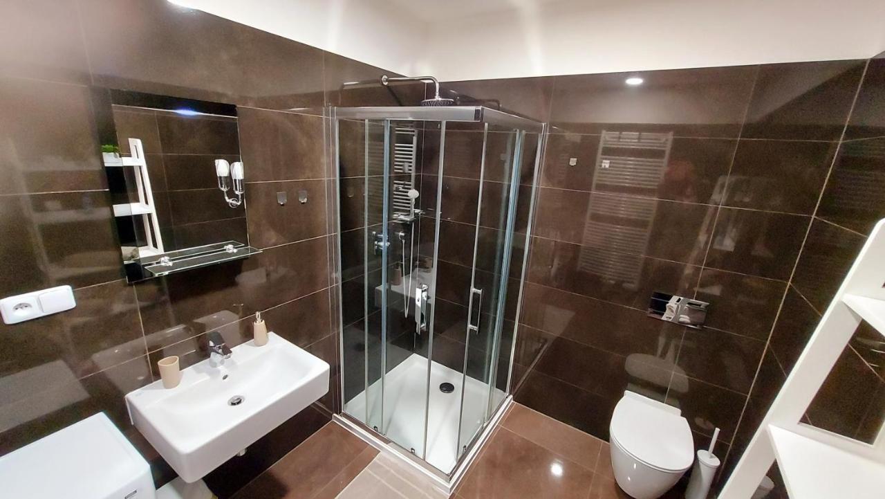Apartment Moser 1303 Karlovy Vary Bagian luar foto